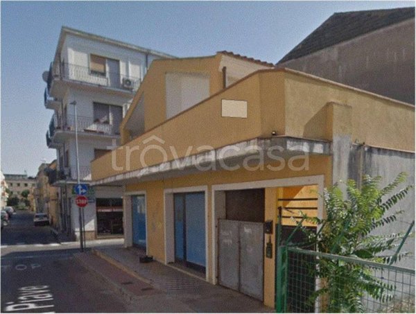 box auto in vendita ad Olbia