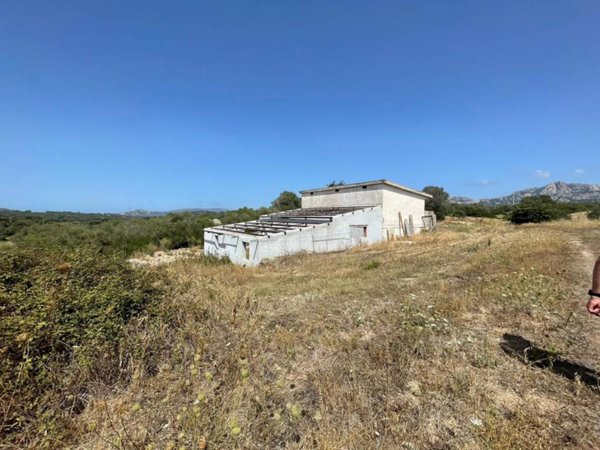 terreno in vendita ad Olbia in zona Sole Ruiu