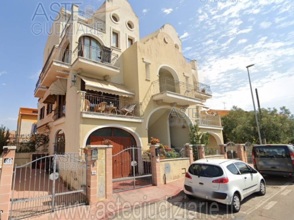 appartamento in vendita ad Olbia in zona Bandinu