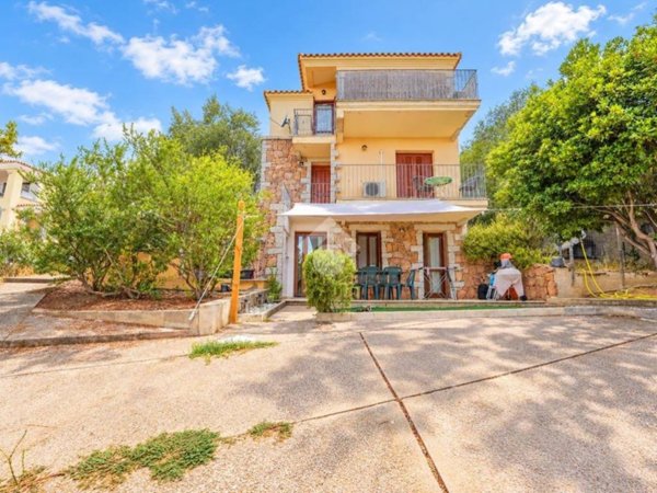 casa indipendente in vendita ad Olbia in zona Bandinu