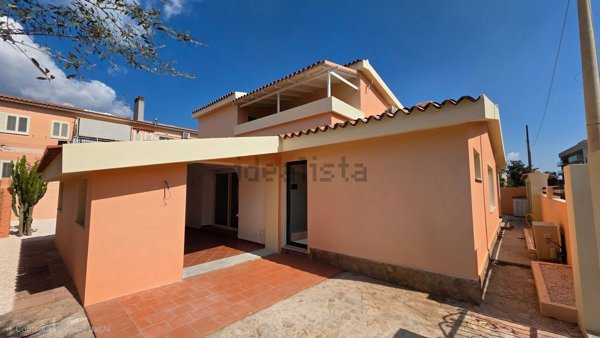 casa indipendente in vendita ad Olbia in zona Aldo Moro