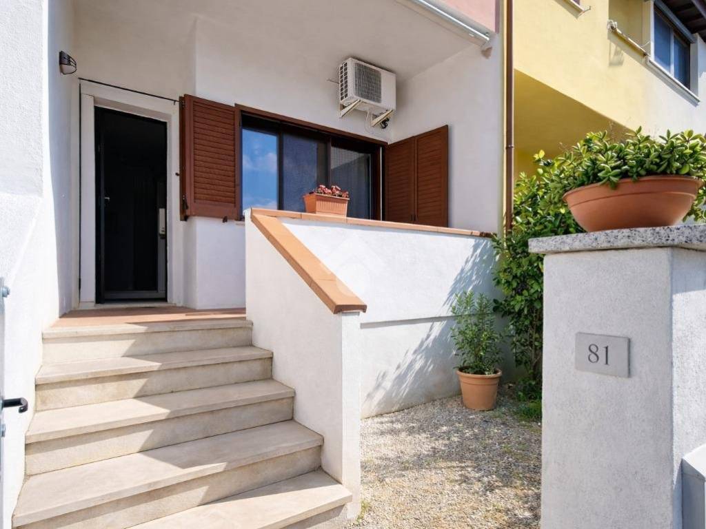 casa indipendente in vendita ad Olbia in zona Bandinu