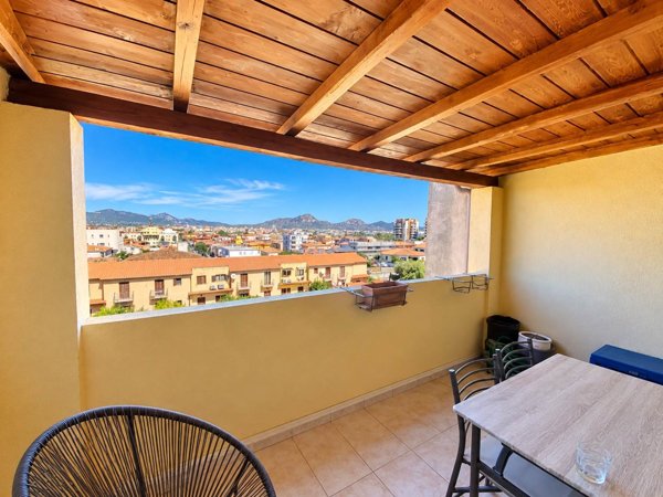 appartamento in vendita ad Olbia in zona Bandinu
