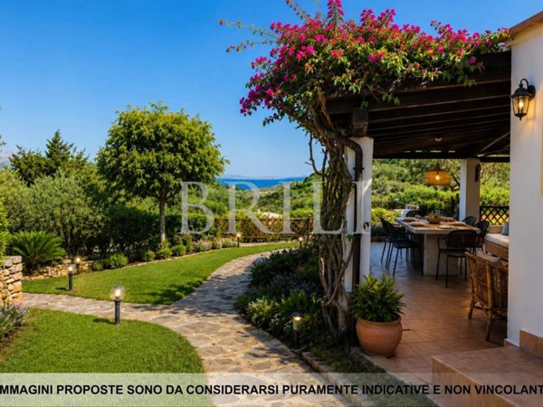 casa indipendente in vendita ad Olbia in zona Porto Istana