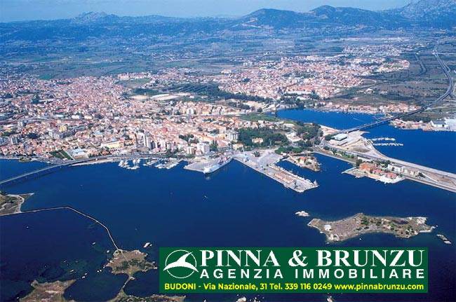 appartamento in vendita ad Olbia in zona Bandinu