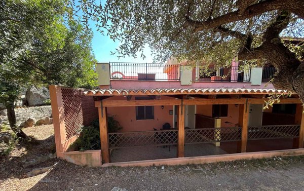 appartamento in vendita ad Olbia in zona Rudalza
