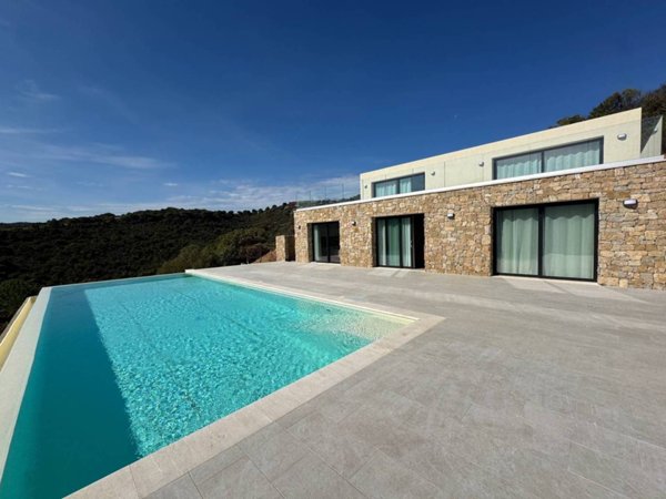 casa indipendente in vendita ad Olbia in zona Sole Ruiu