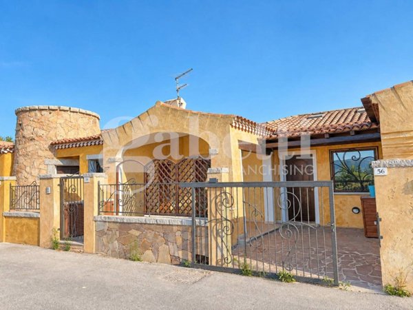 casa indipendente in vendita ad Olbia