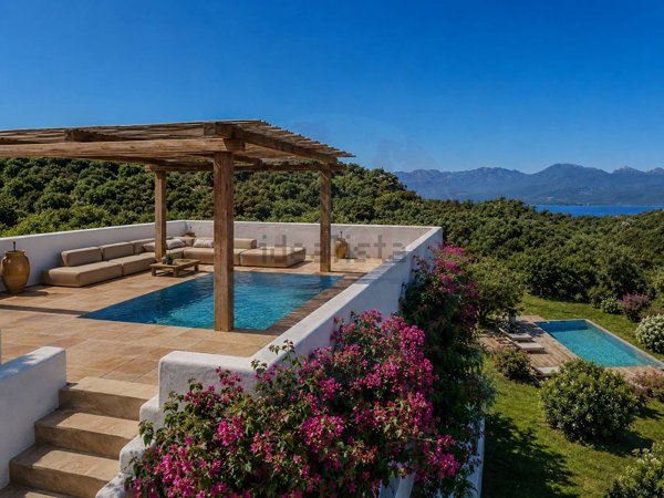 casa indipendente in vendita ad Olbia in zona Golfo di Marinella