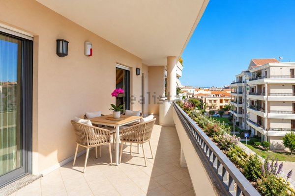appartamento in vendita ad Olbia in zona Baratta
