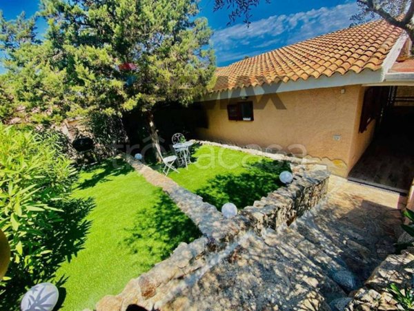 casa indipendente in vendita ad Olbia in zona Rudalza