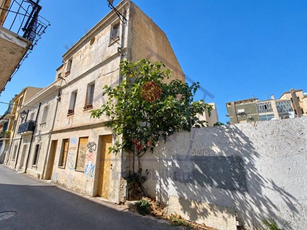 appartamento in vendita ad Olbia in zona Centro Storico