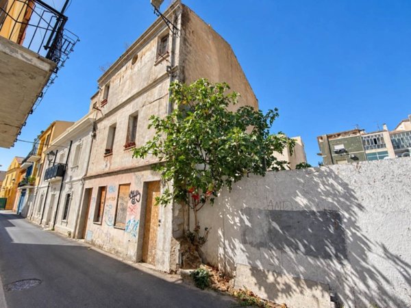 casa indipendente in vendita ad Olbia in zona Centro Storico