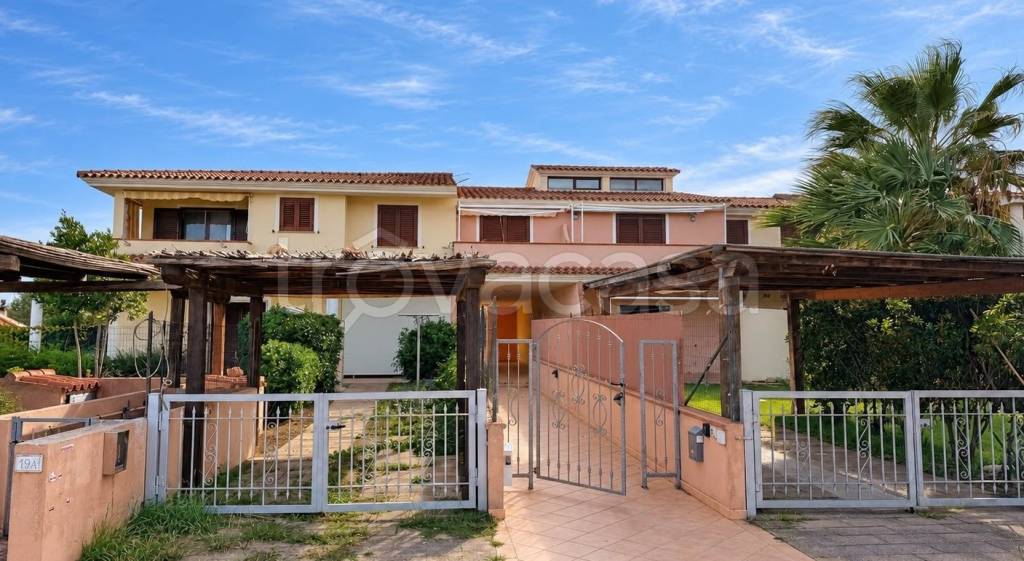 appartamento in vendita ad Olbia in zona Murta Maria