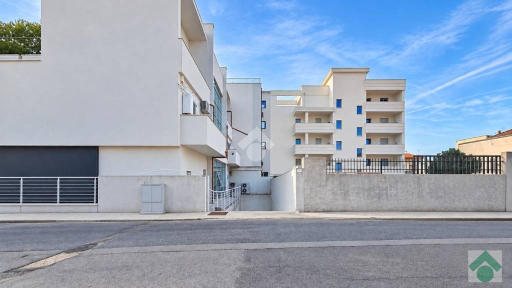 box auto in vendita ad Olbia in zona Aldo Moro