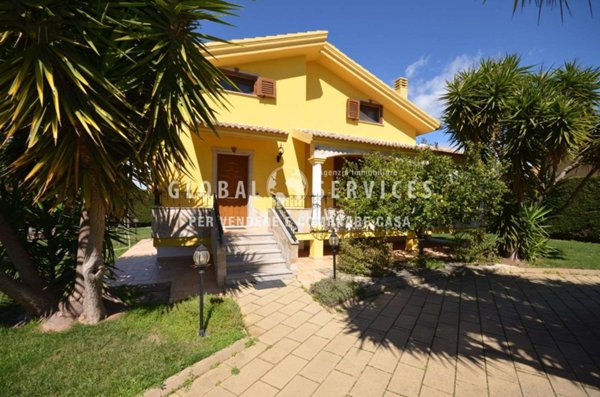 casa indipendente in vendita ad Olmedo