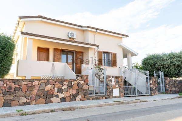 casa indipendente in vendita ad Olmedo