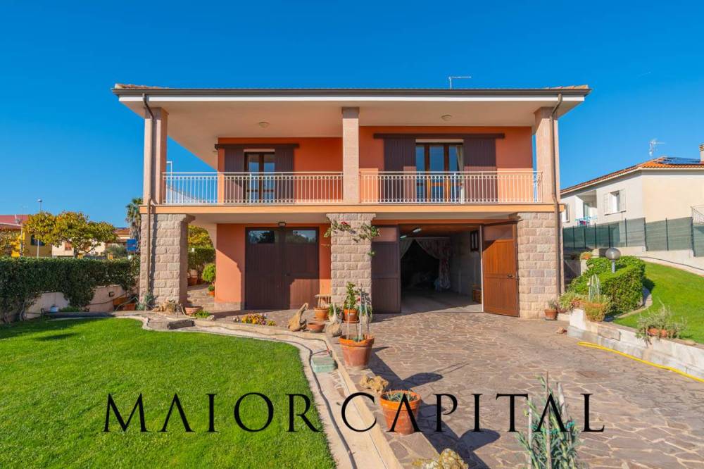 casa indipendente in vendita ad Oschiri