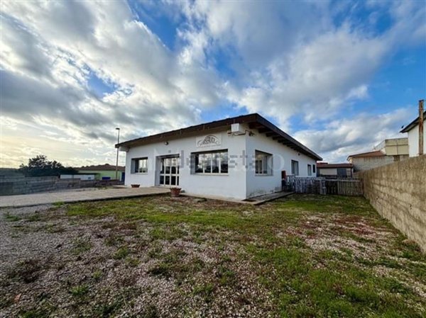 capannone in vendita ad Oschiri