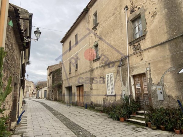 casa indipendente in vendita ad Oschiri