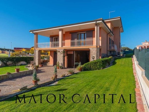 casa indipendente in vendita ad Oschiri