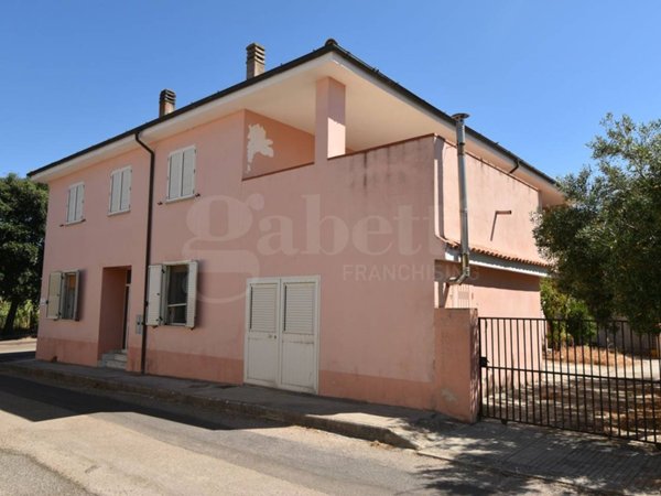 casa indipendente in vendita ad Oschiri