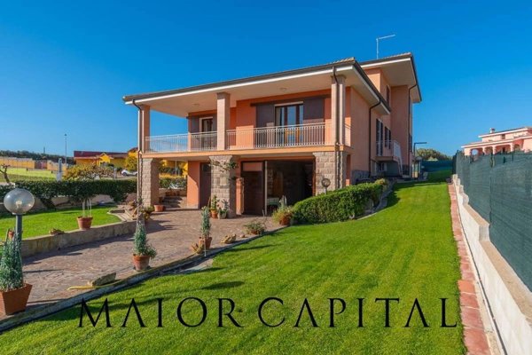 casa indipendente in vendita ad Oschiri