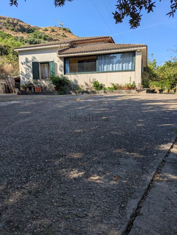 casa indipendente in vendita ad Osilo in zona San Lorenzo