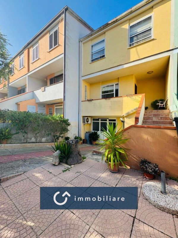 casa indipendente in vendita ad Ossi
