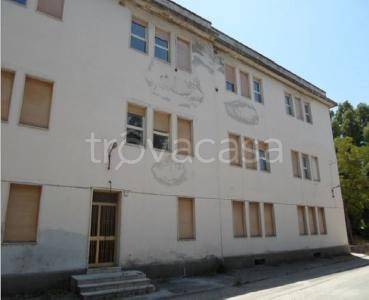 negozio in vendita ad Ozieri in zona Chilivani