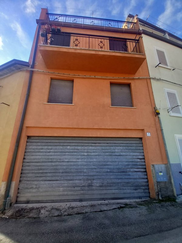 casa indipendente in vendita ad Ozieri