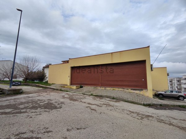 casa semindipendente in vendita ad Ozieri in zona San Nicola