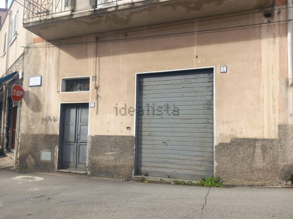 locale commerciale in vendita ad Ozieri
