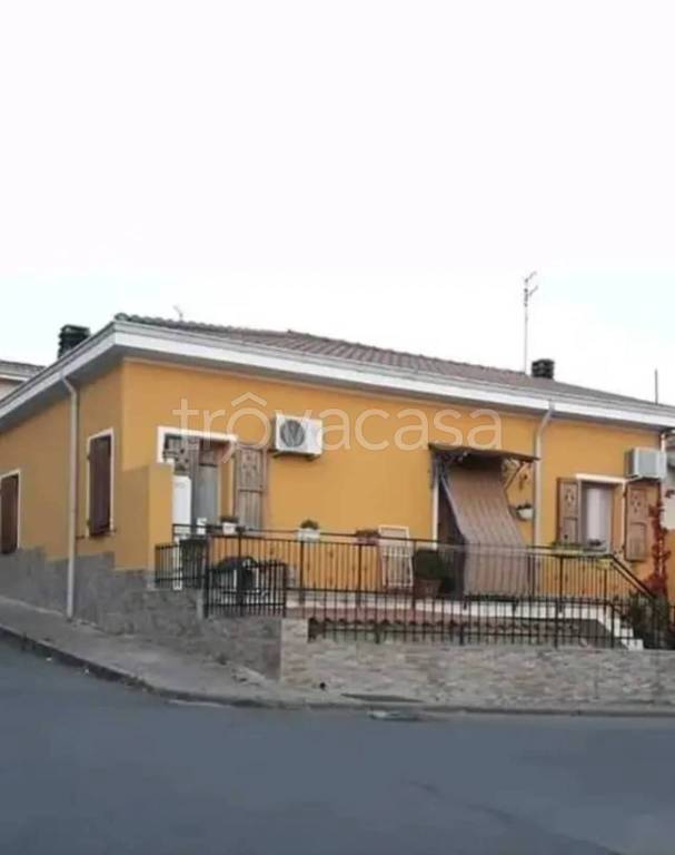 casa indipendente in vendita ad Ozieri in zona San Nicola