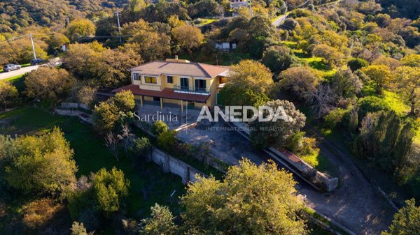casa indipendente in vendita ad Ozieri