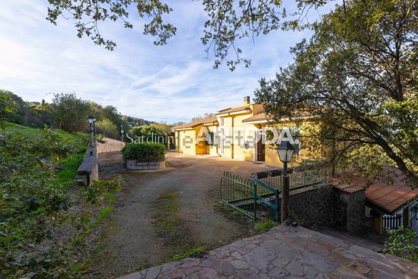 casa indipendente in vendita ad Ozieri