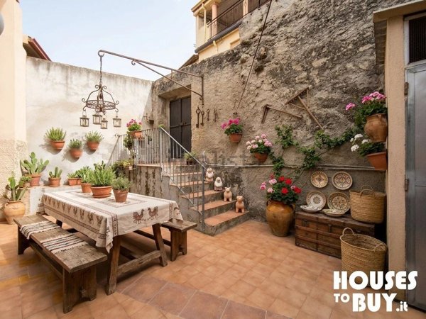 casa indipendente in vendita ad Ozieri