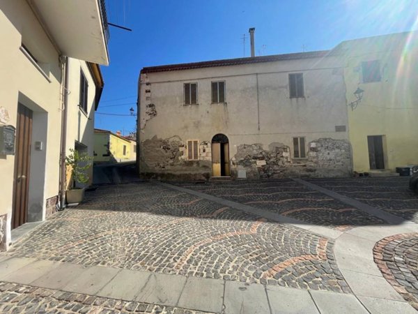 intera palazzina in vendita a Perfugas