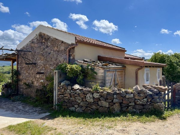 casa indipendente in vendita a Perfugas