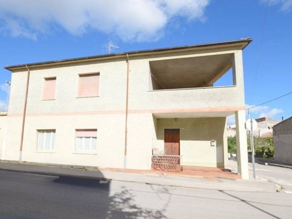 casa indipendente in vendita a Ploaghe