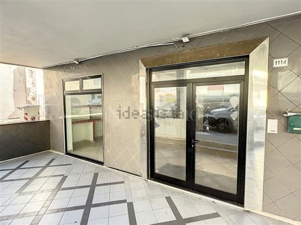 locale commerciale in vendita a Porto Torres