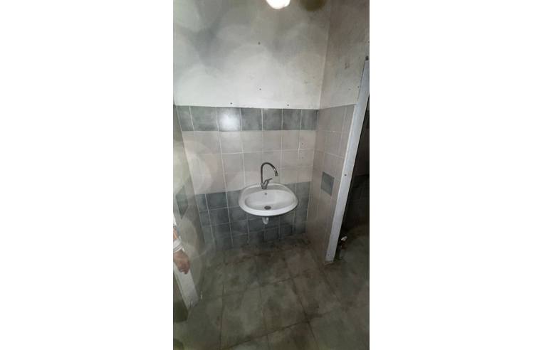 locale commerciale in vendita a Porto Torres