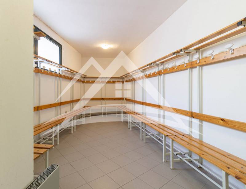 locale commerciale in vendita a Porto Torres