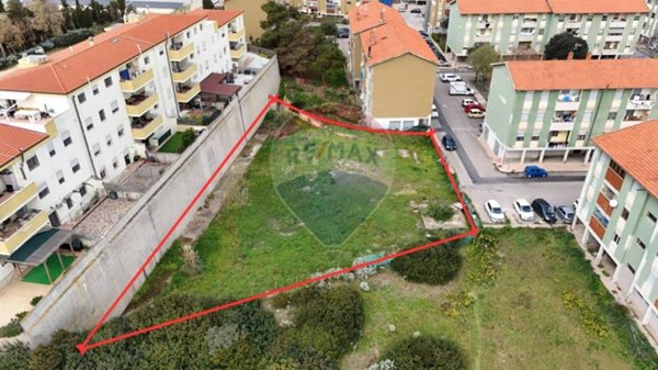 locale commerciale in vendita a Porto Torres