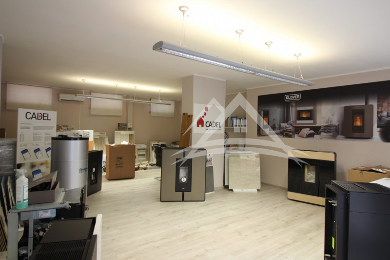 locale commerciale in vendita a Porto Torres