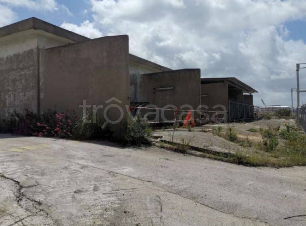 capannone in vendita a Porto Torres