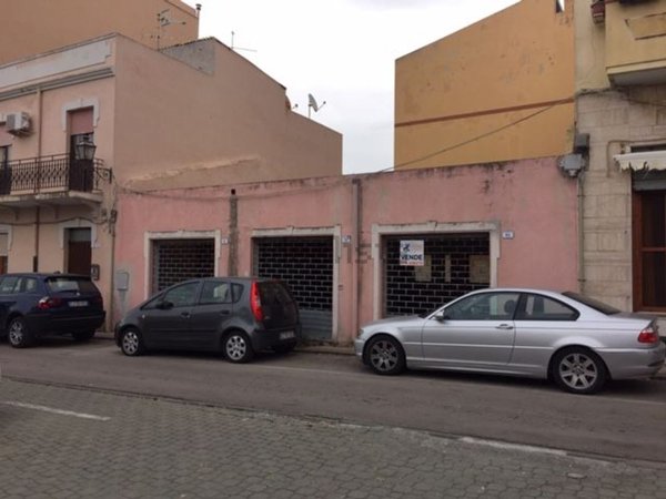 locale commerciale in vendita a Porto Torres