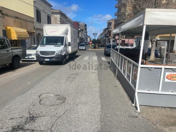 locale commerciale in vendita a Porto Torres