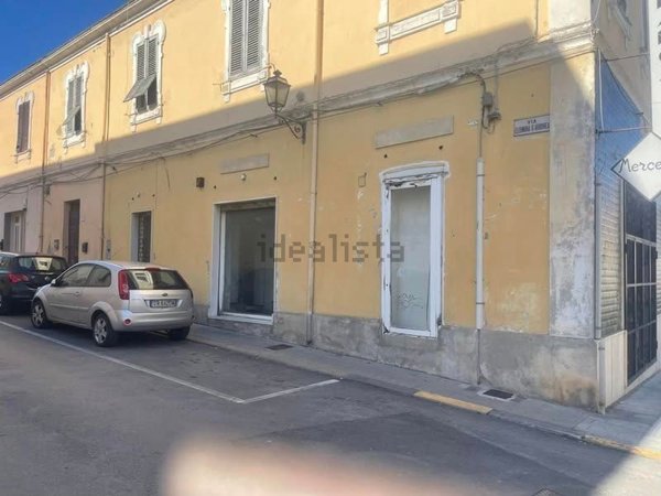 locale commerciale in vendita a Porto Torres