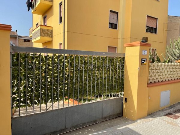 esavano in vendita a Porto Torres